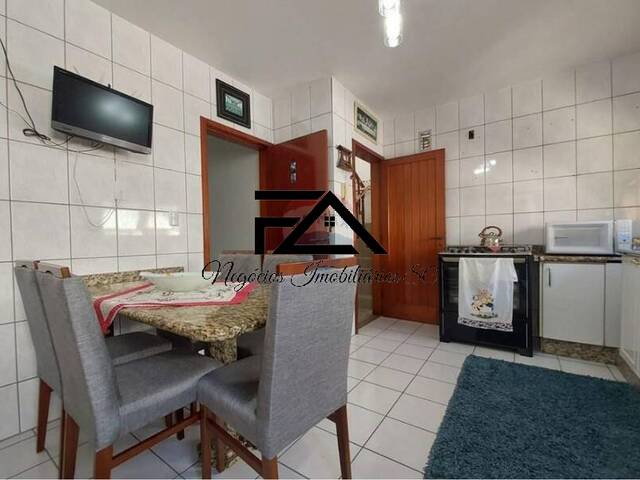 Casa para Venda em São José - 5