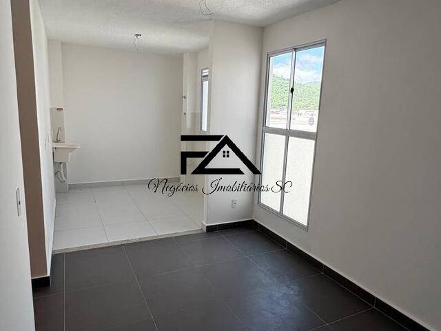 Apartamento para Venda em Palhoça - 2