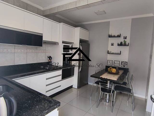 Casa para Venda em São José - 3