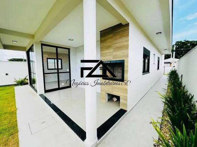 Casa para Venda em São José - 4
