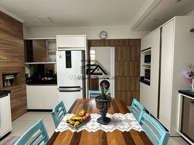 Casa para Venda em São José - 4