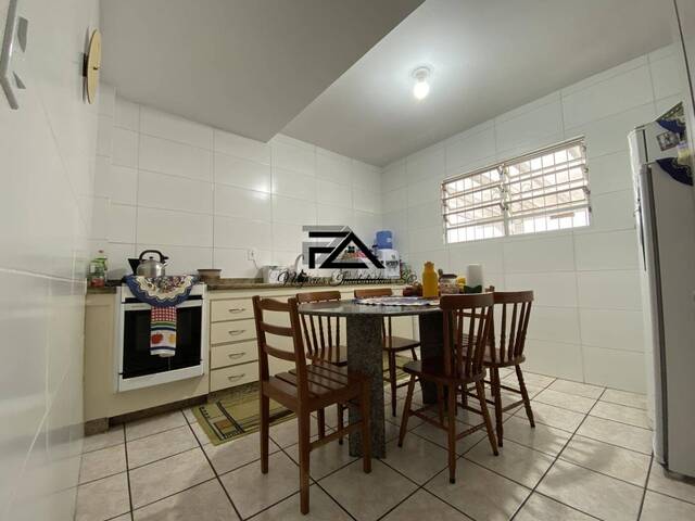 #1064 - Casa para Venda em São José - SC