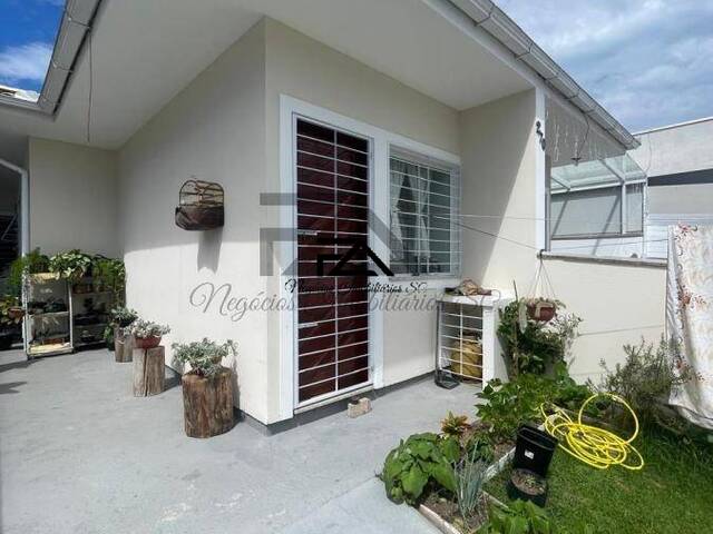 #1095 - Casa para Venda em São José - SC