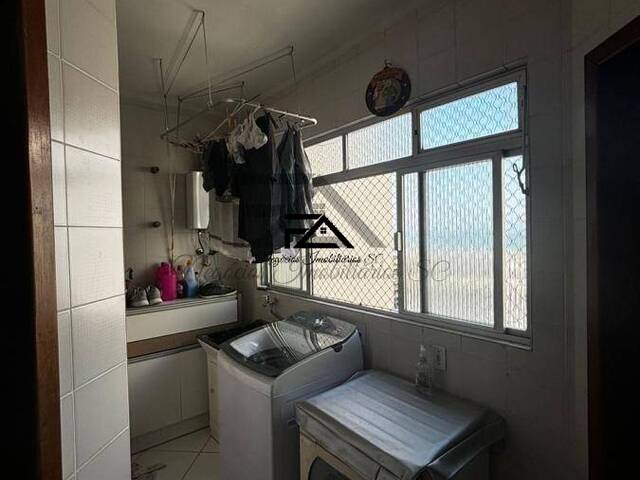 #1108 - Apartamento para Venda em São José - SC
