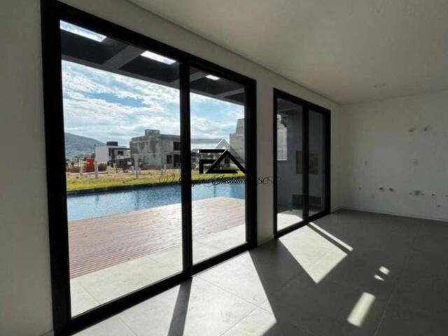 Casa para Venda em Biguaçu - 5