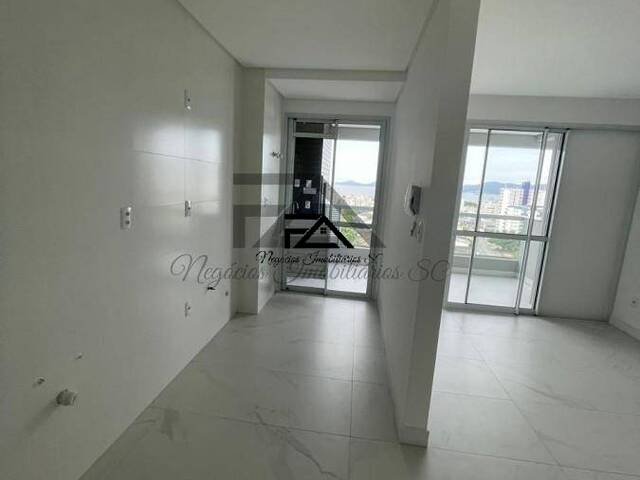 Apartamento para Venda em Florianópolis - 4