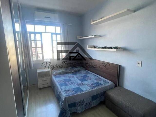Casa para Venda em São José - 5