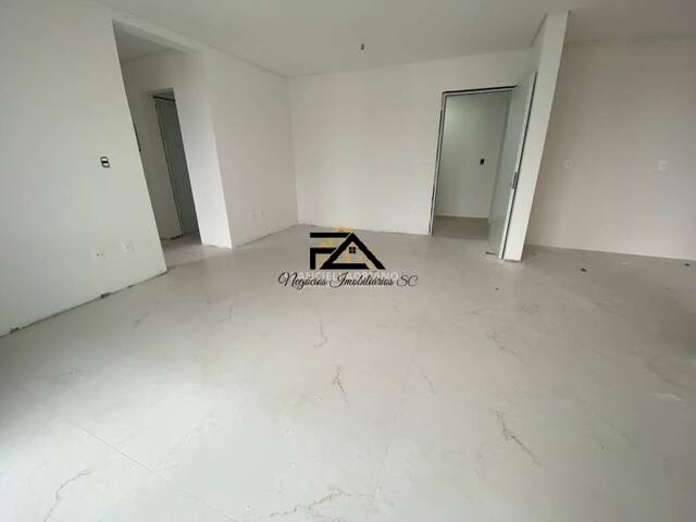 Apartamento para Venda em São José - 3