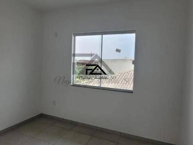 Sobrado para Venda em São José - 5