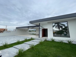 #2033 - Casa para Venda em São José - SC