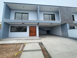 #2045 - Sobrado para Venda em São José - SC - 1