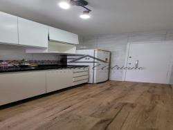 #421 - Apartamento para Venda em São José - SC