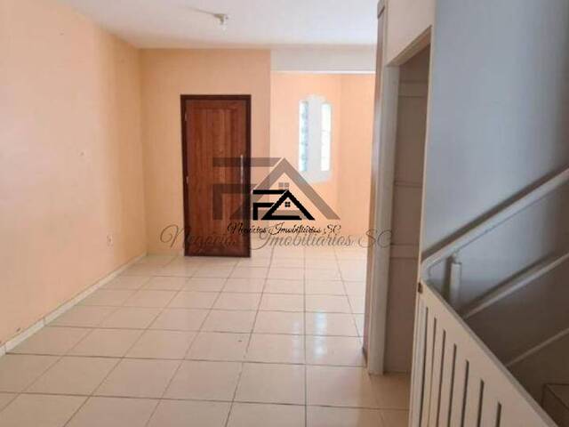 Sobrado para Venda em São José - 5