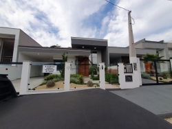 #2114 - Casa para Venda em São José - SC - 2