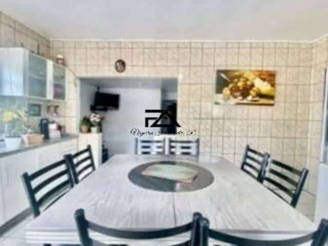 Casa para Venda em São José - 4