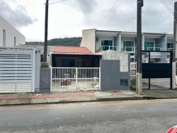 #2230 - Casa para Venda em São José - SC