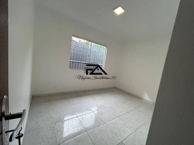 Casa para Venda em São José - 4