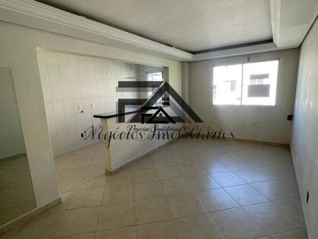 #648 - Apartamento para Venda em São José - SC
